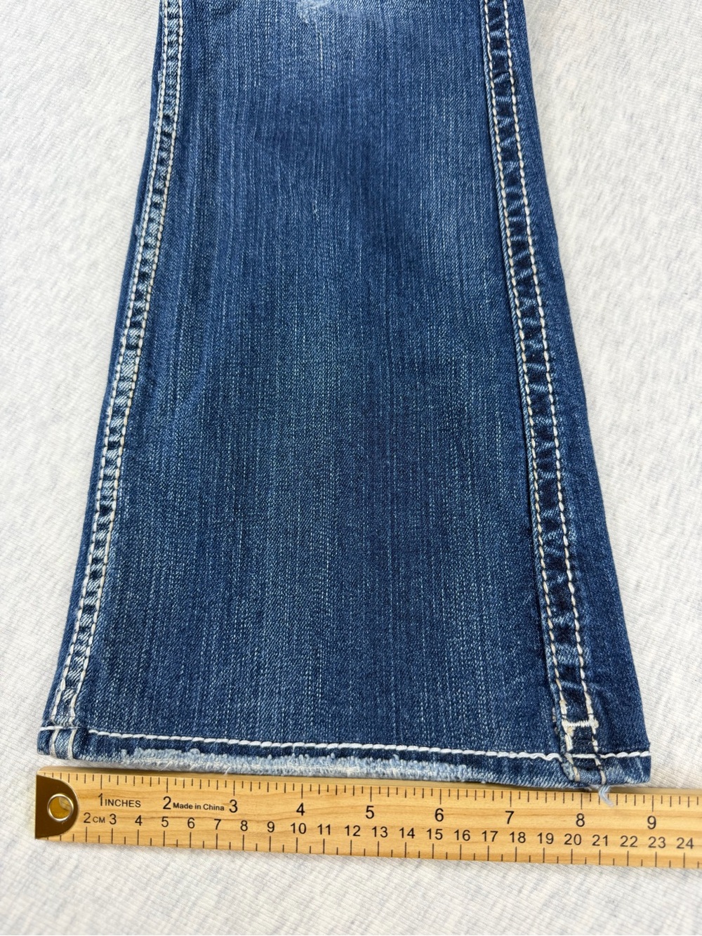 Silver Jeans Twisted Bootcut Distressed Low Rise Jeans Women’s 26 Y2K Western - Picture 12 of 15